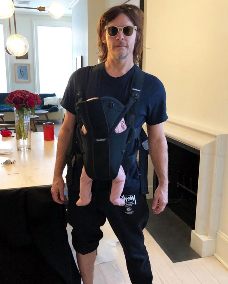 ダイアン・クルーガーがハンサムなパパ・ノーマン・リーダスの写真を赤ちゃんと共有