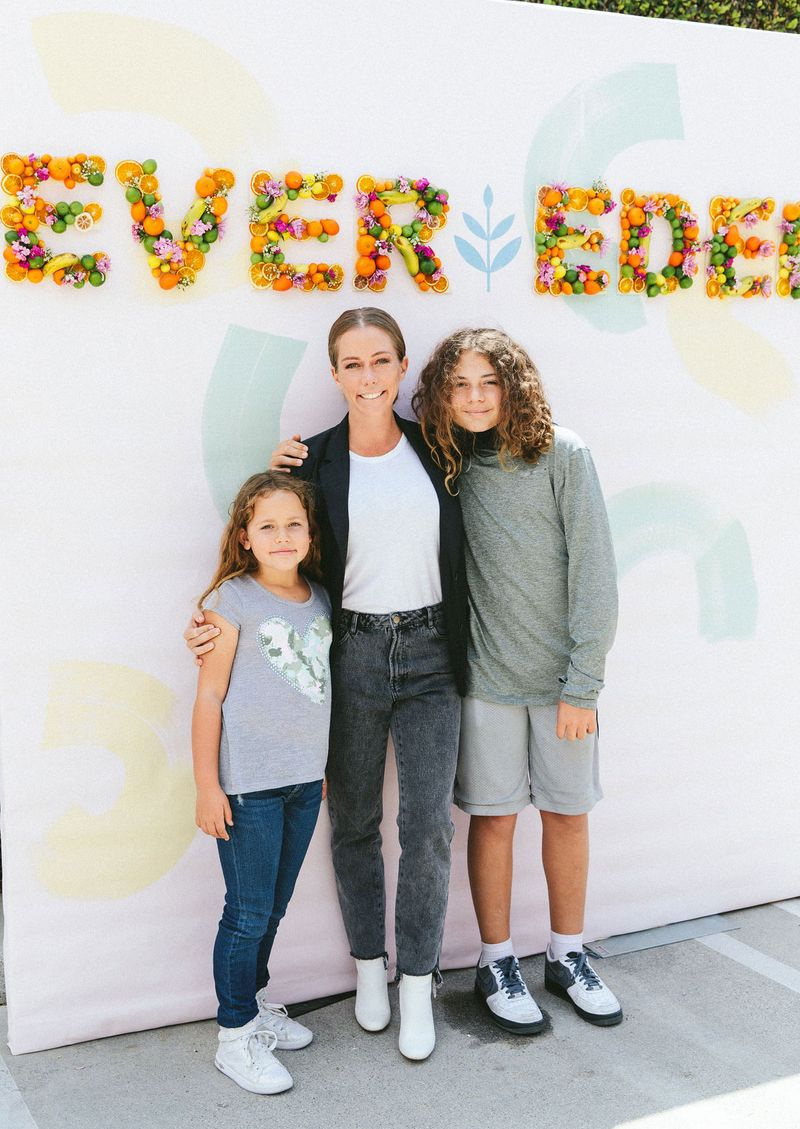 Kendra Wilkinson dice que la relación de coparentalidad con Hank Baskett es