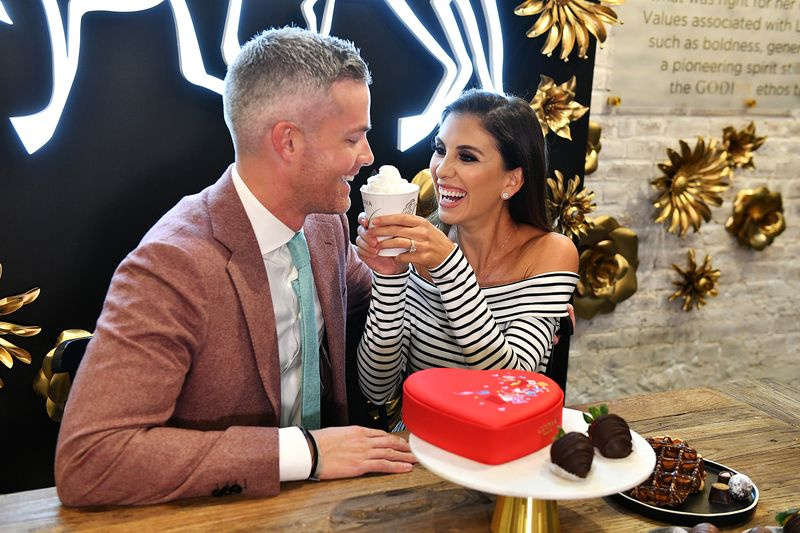 Ryan-Serhant-und-Emilia-Bechrakis’-Tochter-Zena-läuft-mit-10-Monaten