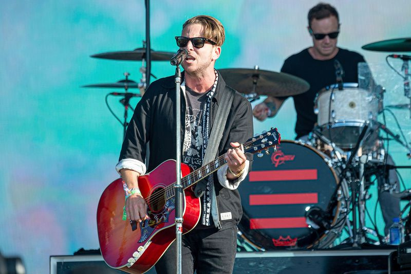 Ryan Tedder vyzýva umelcov vydávajúcich necharitatívnu hudbu počas pandémie koronavírusu OneRepublic