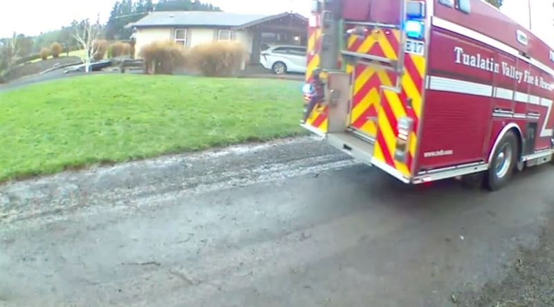 Gruselige kleine Leute Große Welt Die Farm der Familie Matt Roloff fing Feuer