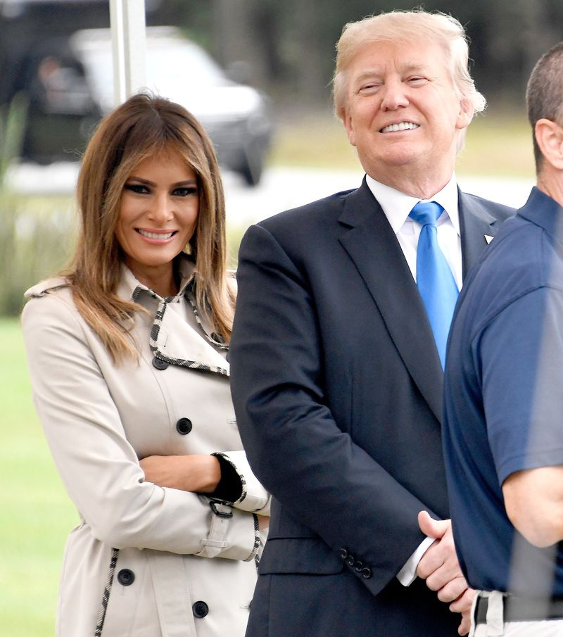 El presidente de los Estados Unidos, Donald Trump, y la primera dama, Melania Trump, recorren el Centro de Capacitación James J. Rowley del Servicio Secreto de los Estados Unidos el 13 de octubre de 2017 en Beltsville, Maryland.
