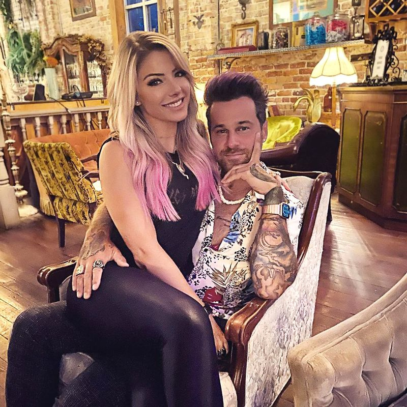 Ο Ryan Cabrera αρραβωνιάστηκε με την Alexa Bliss στο WWE μετά από 1 χρόνο ραντεβού