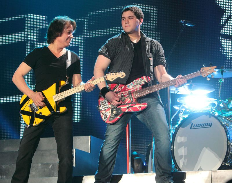 Valerie Bertinelli presta homenagem ao falecido ex-marido Eddie Van Halen