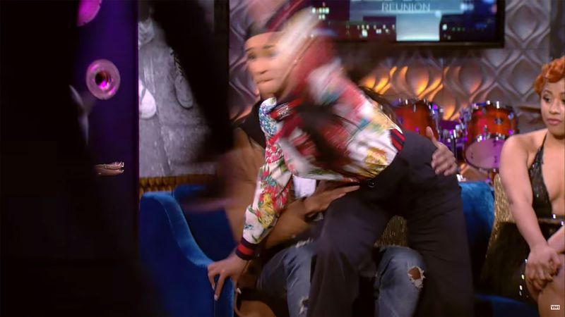 cardi b tira zapato antes de pelea de nicki minaj