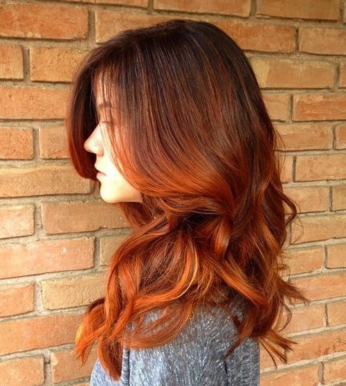 60 barev vlasů Auburn pro zdůraznění vaší individuality