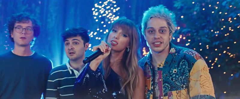 Pete Davidson recluta a Taylor Swift para