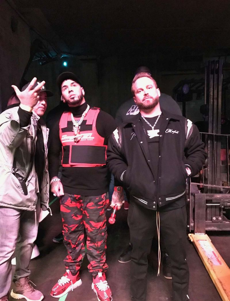 Jamie Foxx verbündet sich mit lateinamerikanischem Rapper Anuell AA YouTube-Dokumentation