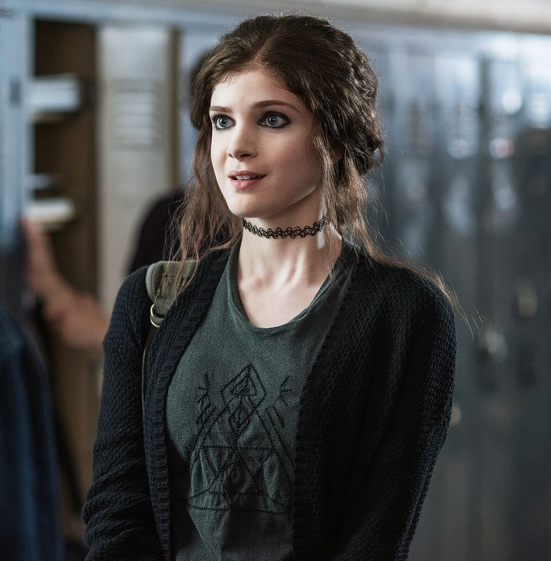 Elena Kampouris en