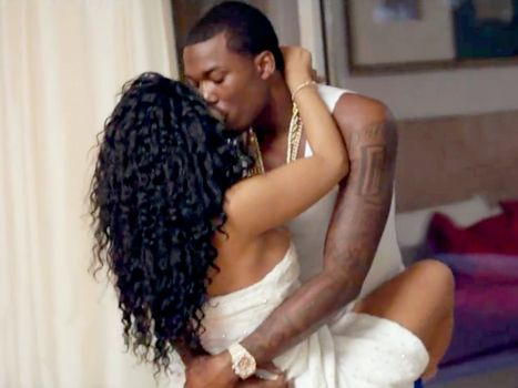 manso molino y nicki minaj juguetón