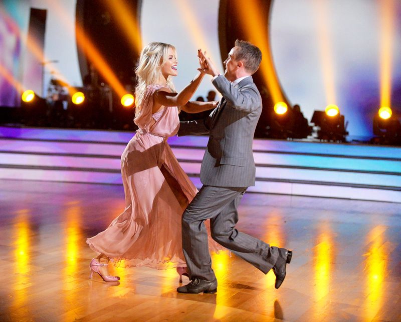 ウィットニー・カーソンとフランキー・ムニズがダンシング・ウィズ・ザ・スターズ