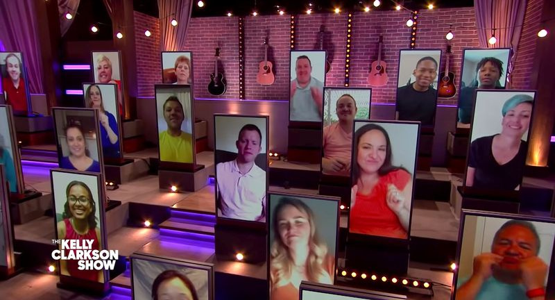 Vin Diesel Lanza Sencillo Debut Virtual Audience Awkwardly Dances
