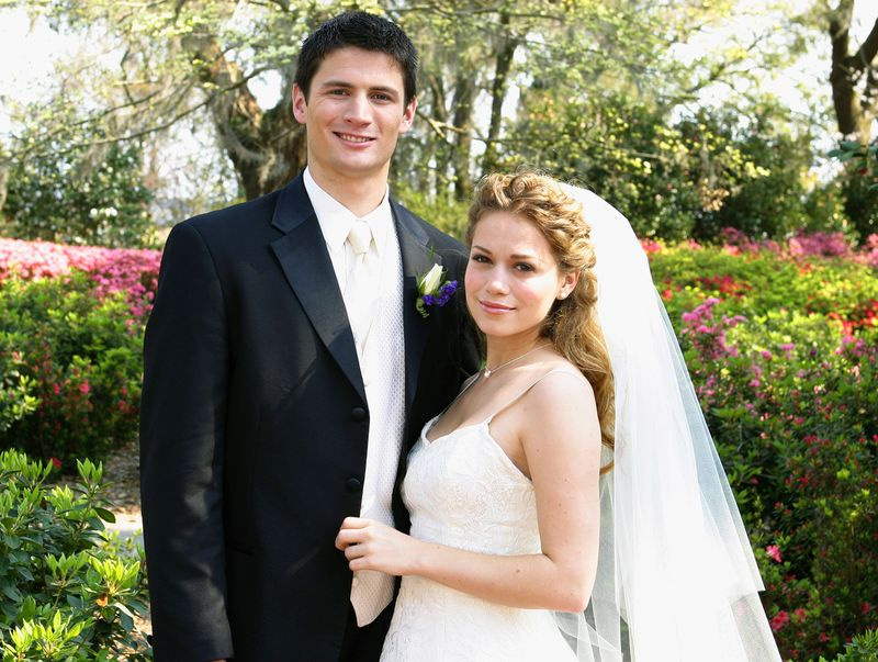 James Lafferty y Bethany Joy Galeotti