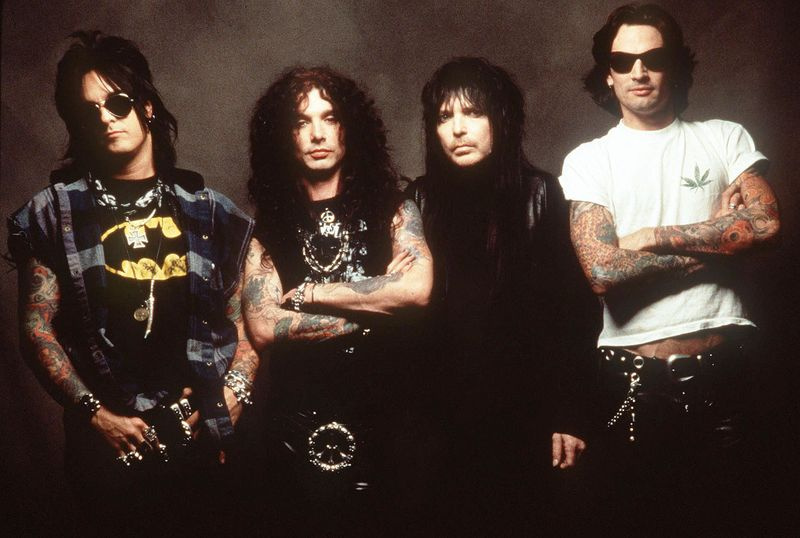 Nikki Sixx John Corabi Mick Mars a Tommy Lee z Motley Crue Legendárny hedonizmus Reelz Music Series Profily Rocker Tommy Lee