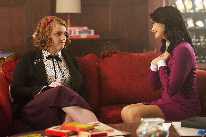Shannon Sobrecargo Camila Mendes Riverdale