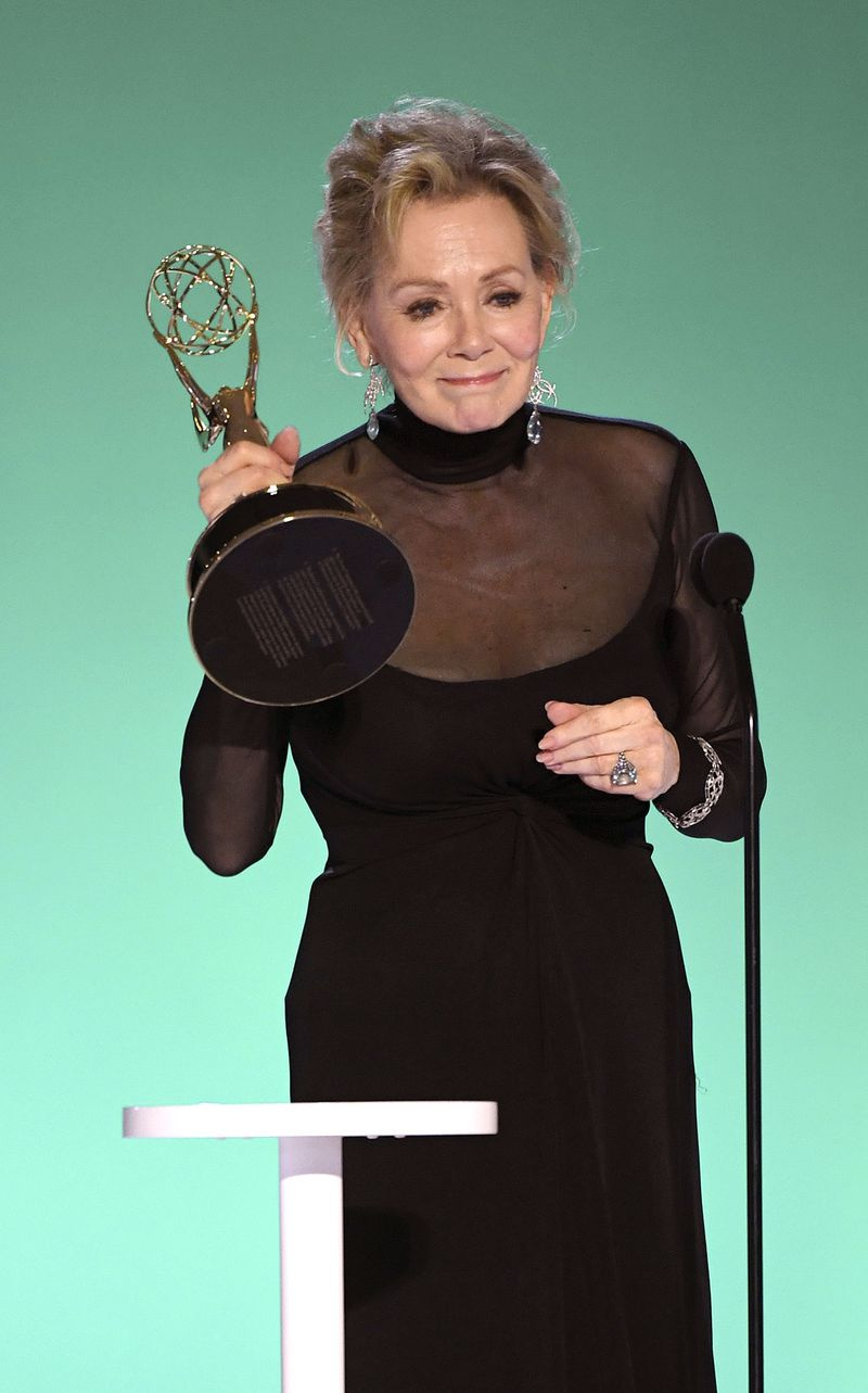 Jean Smart deler måden, Son Forrest reagerede på hendes Emmys 2021 Win 2