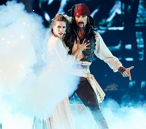 ALLISON HOLKER, RIKER LYNCH