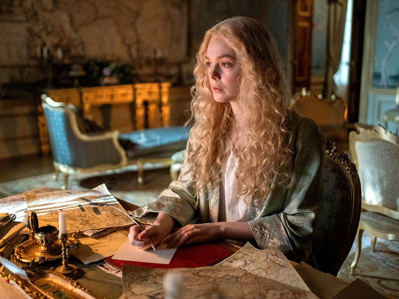 Elle Fanning vio el video de nacimiento de Dakota para la preparación para el embarazo