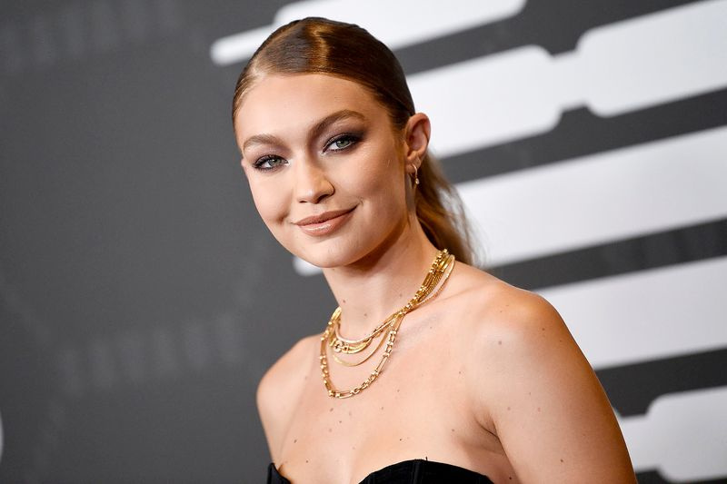 Gigi Hadid embarazada hace pasta con salsa de vodka p