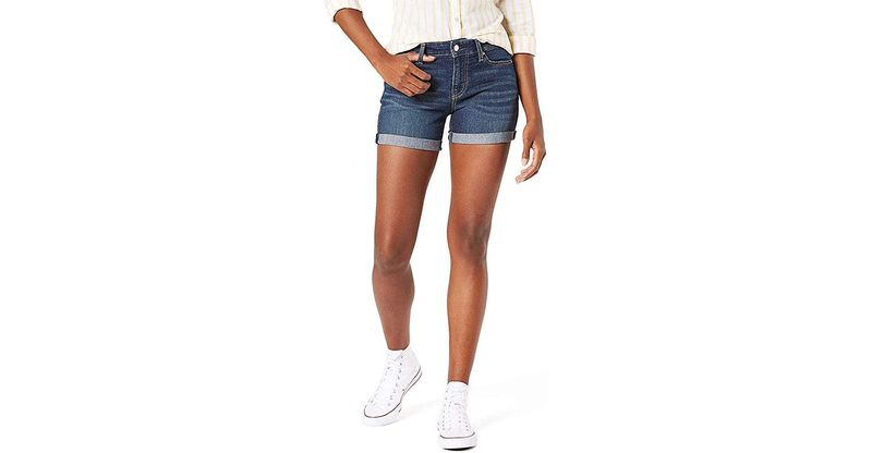 Levi Strauss&Co。による署名ゴールドラベルの女性