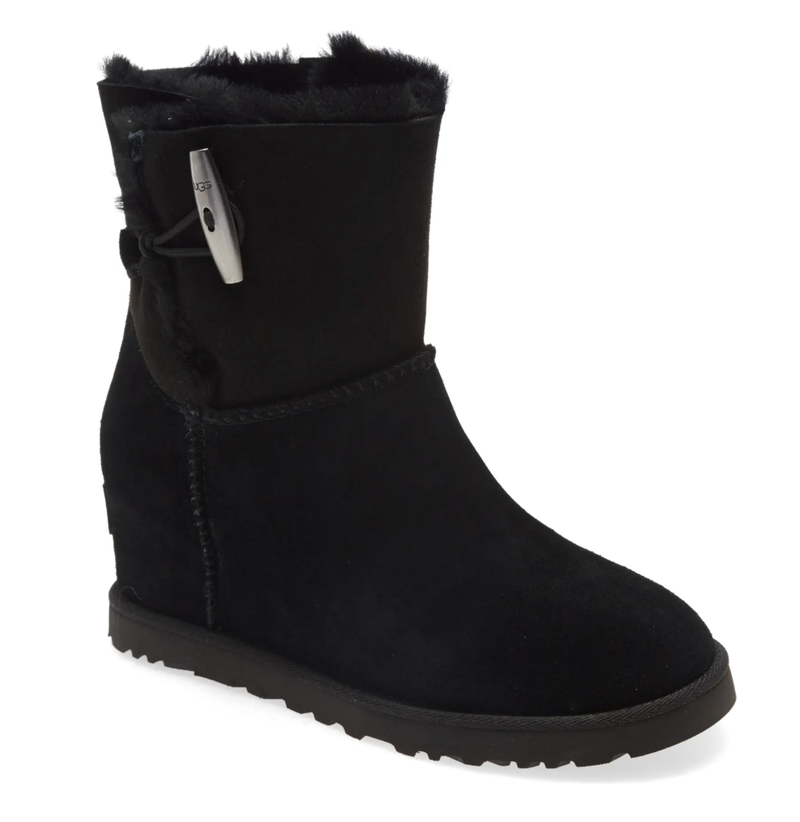 UGGクラシックファムトグルウェッジブーツ