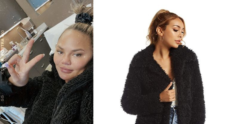 chrissy-teigen-schwarzer-mantel