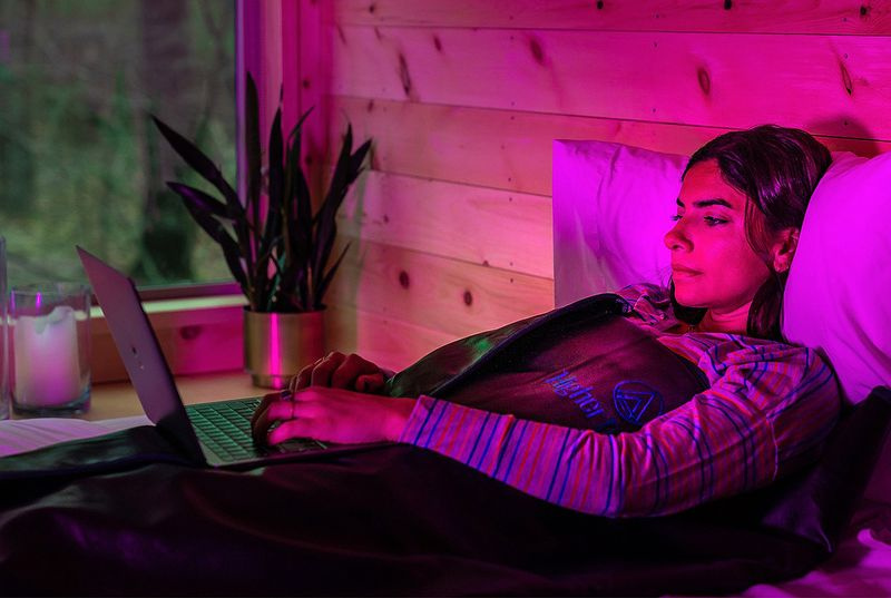 lielāka deva-infrasarkanais-sauna-sega-gulta
