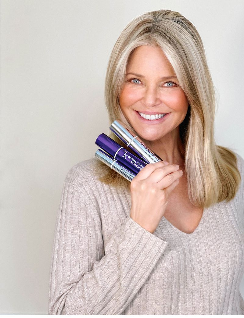Christie Brinkley nos cuenta por qué se asocia con SBLA