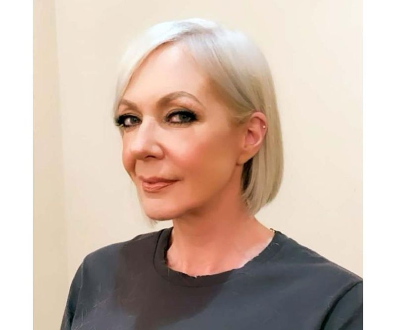 Elisone Dženija saka, ka “Mamma” producenti bija satriekti, kad viņa parādījās ar sirmiem matiem