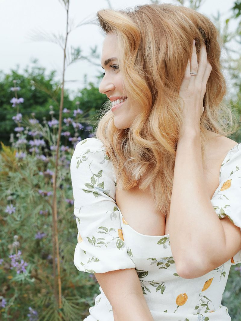 Mandy Moore Dyes Hair‘Princess Diaries ’Blonde Thanks to $ 9 Box Color:Pic