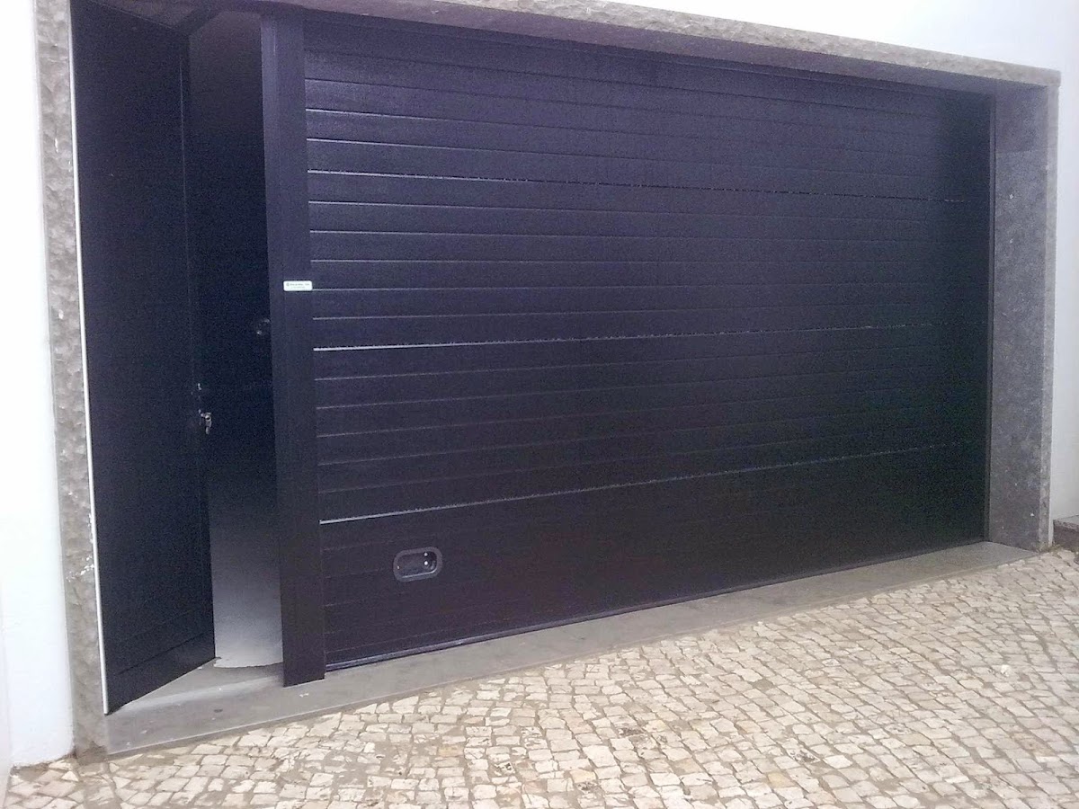 Ibergrade - Portões Automatismos e Grades foto 4