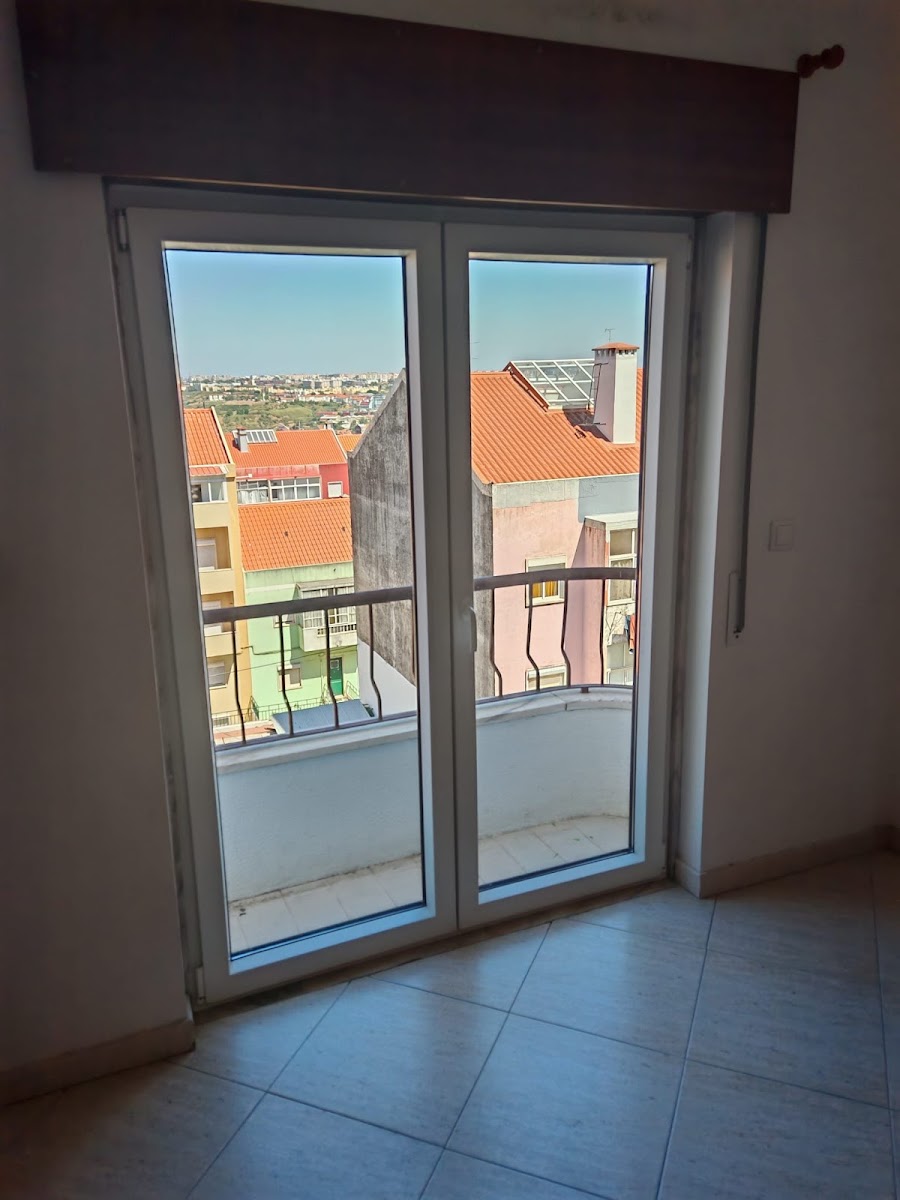 CaixiMáximus - Portas e Janelas PVC e Alúminio