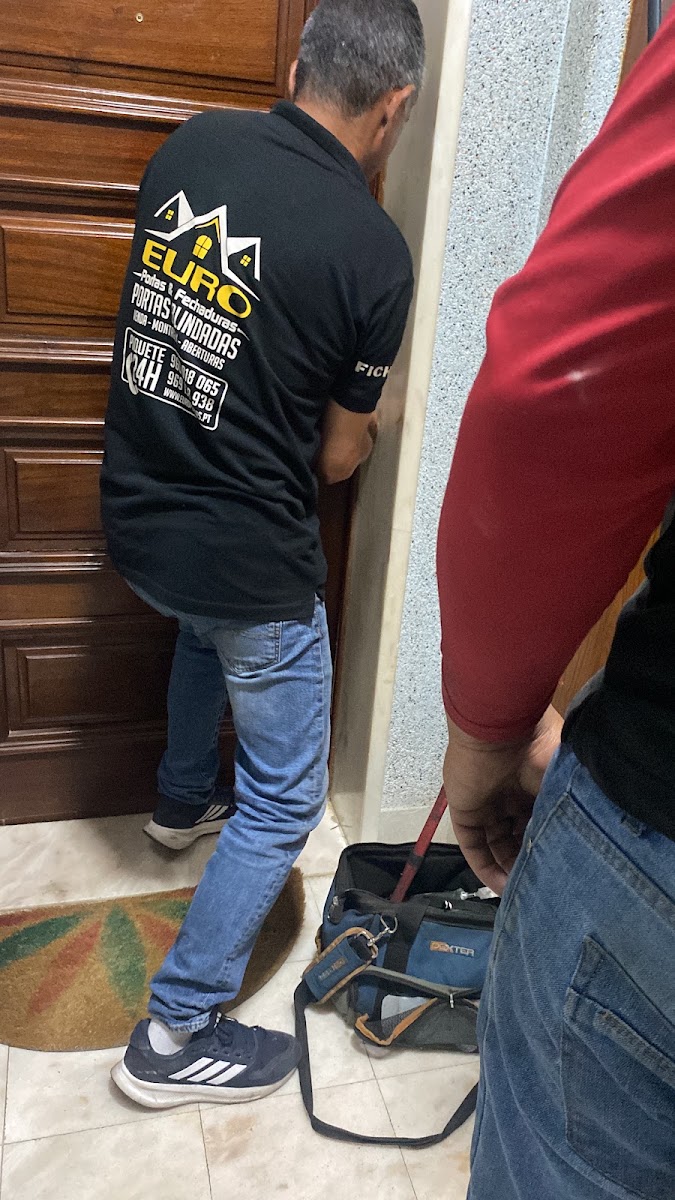Euro Portas DIERRE e FECHADURAS Chaveiro 24H - Portas Blindadas e Fechaduras, Abertura de Portas 24 Horas e Chaveiro 24 Horas