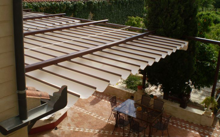 Toldos Martins e Coberturas | Estacionamento | Toldos Retráteis | Toldos Exteriores | Toldos para varanda | Toldos jardim