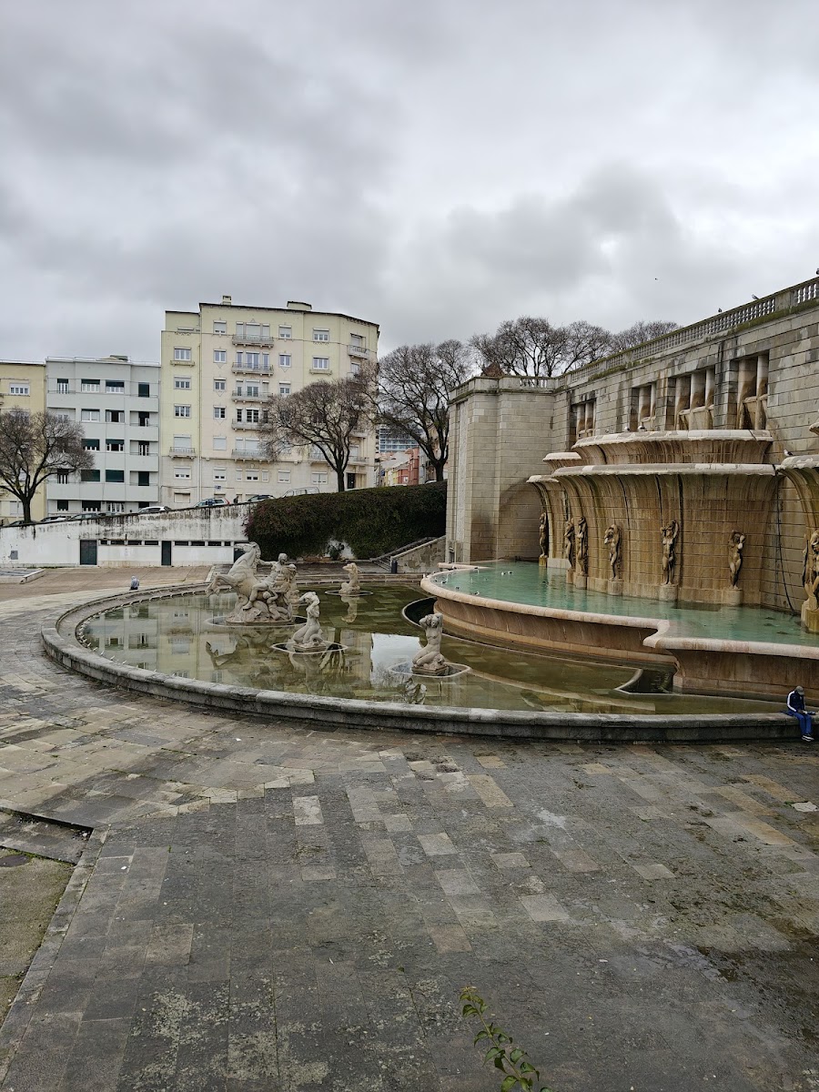 Escultura As Tágides - Fonte Monumental da Alameda foto 1